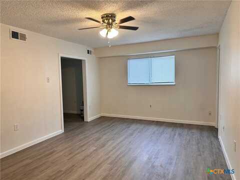 1706 N Interstate 35, San Marcos, TX 78666