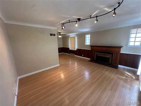 7423 Leadale Drive, Greendale, MO 63121