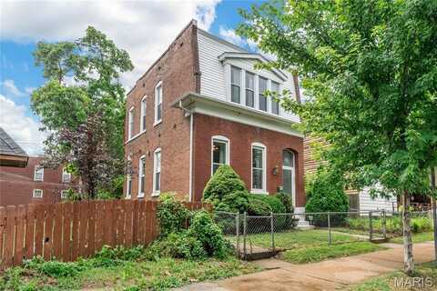 6825 Virginia Avenue, Saint Louis, MO 63111