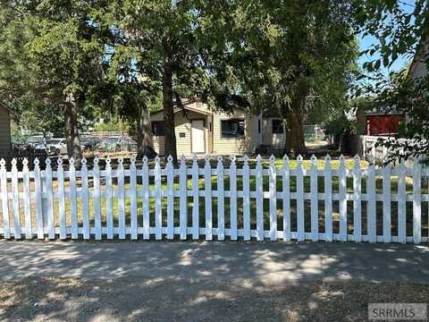 685 S Stout, Blackfoot, ID 83221