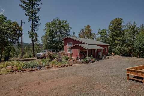 509 Derby Road, Eagle Point, OR 97524