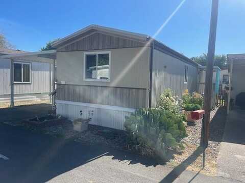 432 Ashwood Drive, Grants Pass, OR 97526