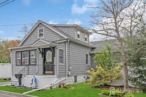 277 Adirondack Avenue, Spotswood, NJ 08884