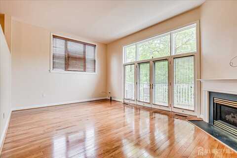 2 Hiram Square, New Brunswick, NJ 08901