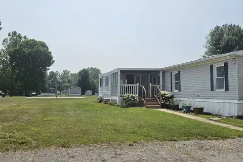 1701 Pinecroft, Monroe, MI 48161