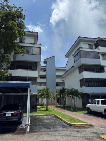 8205 SW 152nd Ave, Miami, FL 33193