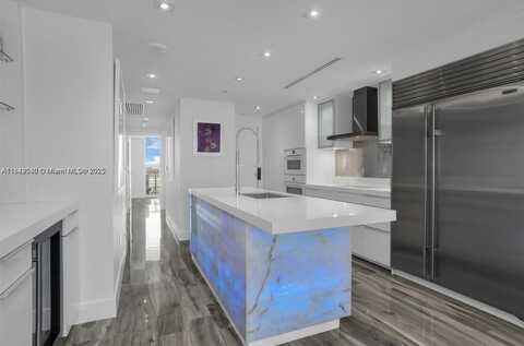 3801 Collins Ave, Miami Beach, FL 33140