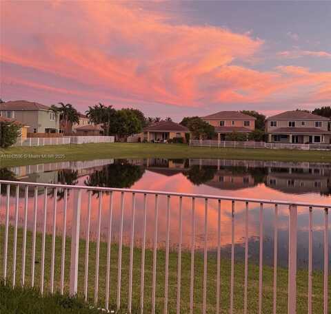 8934 SW 206th St, Cutler Bay, FL 33189