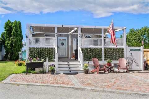 3 Scotty Drive, Portsmouth, RI 02871
