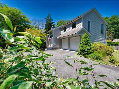23 Fesser Avenue, Bristol, RI 02809