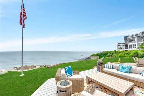 10 Calef Avenue, Narragansett, RI 02882