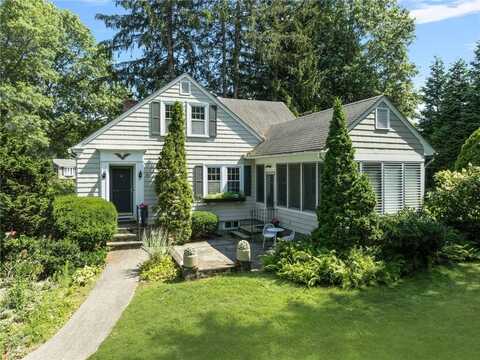 75 Markwood Drive, Barrington, RI 02806
