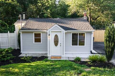 21 Bailey Drive, West Greenwich, RI 02817