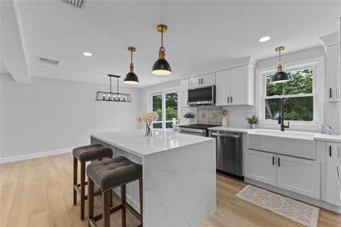 401 Sampan Avenue, Jamestown, RI 02835