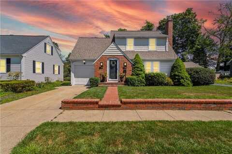 43 Dartmouth Avenue, East Providence, RI 02915
