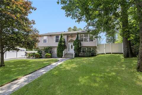 27 Tartaglia Street, Johnston, RI 02919