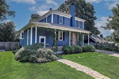 21 Carpenter Avenue, Barrington, RI 02806
