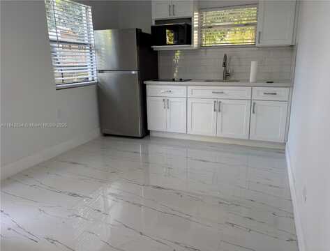 214 NW 46th Ave, Miami, FL 33126