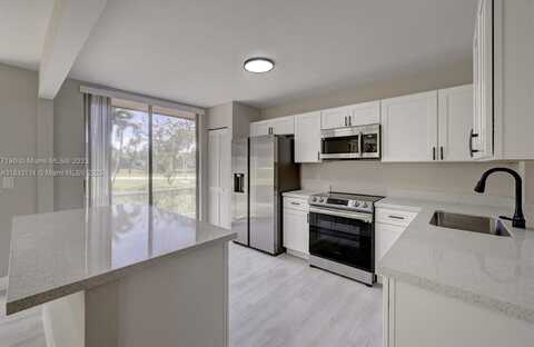 7582 NW 86th Ter, Tamarac, FL 33321