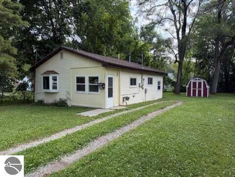 147 Valley Avenue, Alma, MI 48801