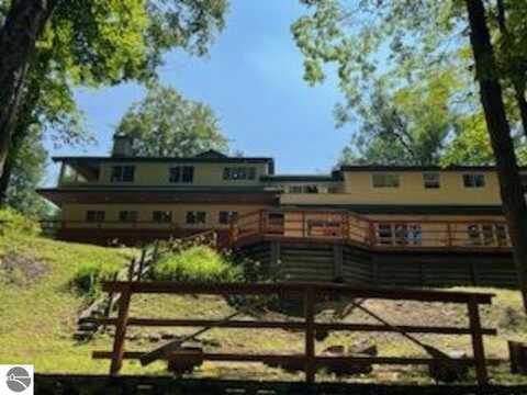 1620 N Michigan, Omer, MI 48749