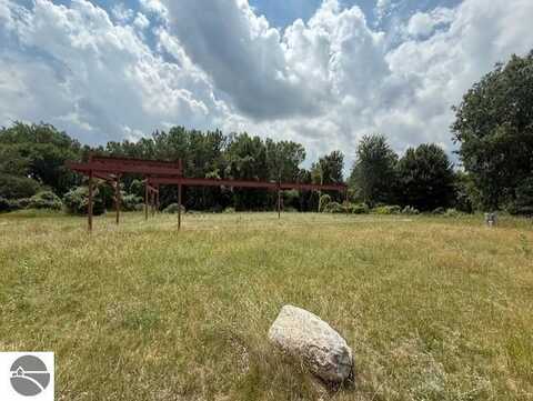 595 Heather Lane, Alma, MI 48801