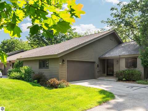 6530 Mission Ridge, Traverse City, MI 49686