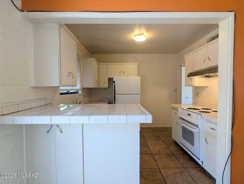 711 N 6th Avenue, Tucson, AZ 85705
