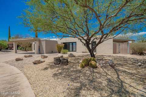 9002 E Berkshire Place, Tucson, AZ 85710