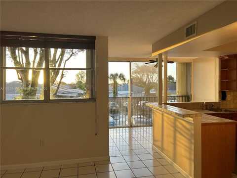 9411 SW 4th St, Miami, FL 33174