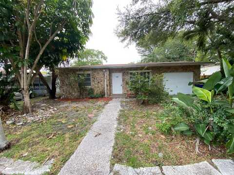 128 SW 7th Ter, Hallandale Beach, FL 33009