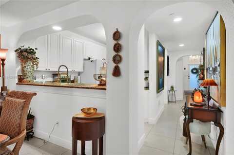 10720 NW 66th St, Doral, FL 33178