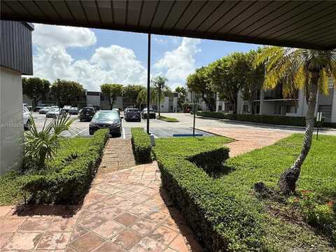 10431 N Kendall Dr, Miami, FL 33176