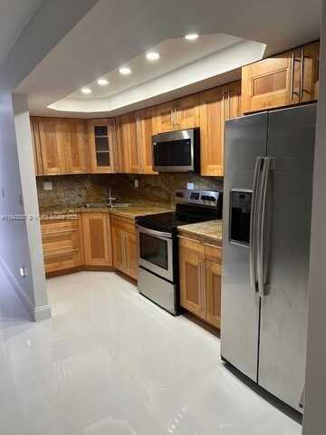 4420 NW 79th Ave, Doral, FL 33166