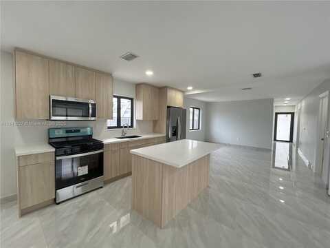 3765 SW 122nd Pl, Miami, FL 33175