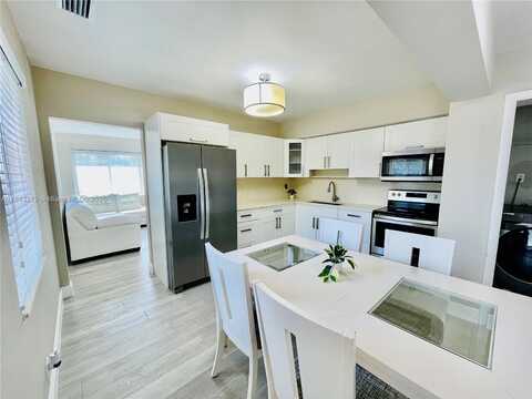 1002 S 27th Ave, Hollywood, FL 33020