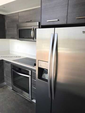 151 SE 1st St, Miami, FL 33131
