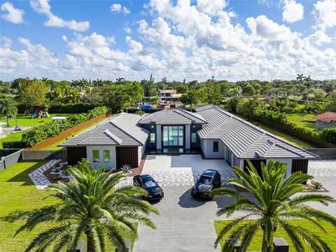 9790 SW 62nd St, Miami, FL 33173