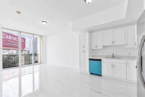 1350 NW 8th Ct, Miami, FL 33136