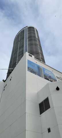 1750 N Bayshore Dr, Miami, FL 33132