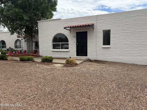 537 Kino Springs Drive, Nogales, AZ 85621