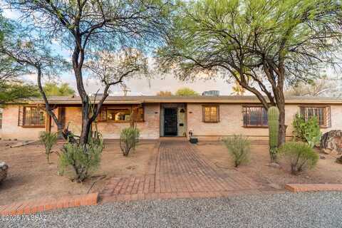 650 N Camino Miramonte, Tucson, AZ 85716
