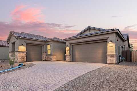 2720 W Plateau Ridge Drive, Oro Valley, AZ 85742