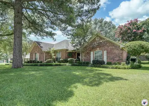 305 Whippoorwill, Wake Village, TX 75501