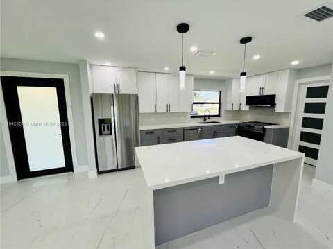 235 SE 44TH ST, Cape Coral, FL 33904