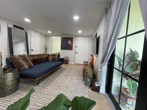 8525 Franjo Rd, Cutler Bay, FL 33189