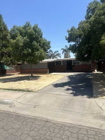 210 Plum Drive, Exeter, CA 93221