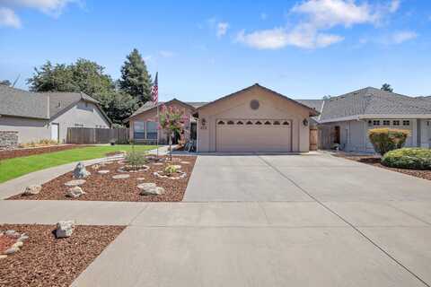 625 E Ferguson Avenue, Visalia, CA 93292