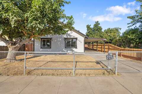 340 N Linnell Avenue, Farmersville, CA 93223