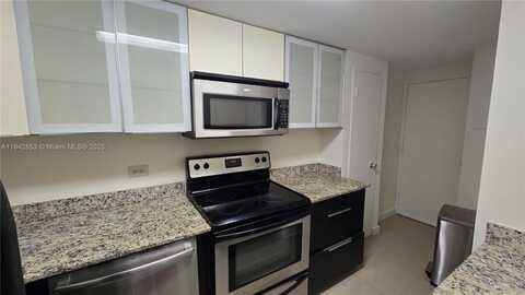 999 Brickell Bay Dr, Miami, FL 33131